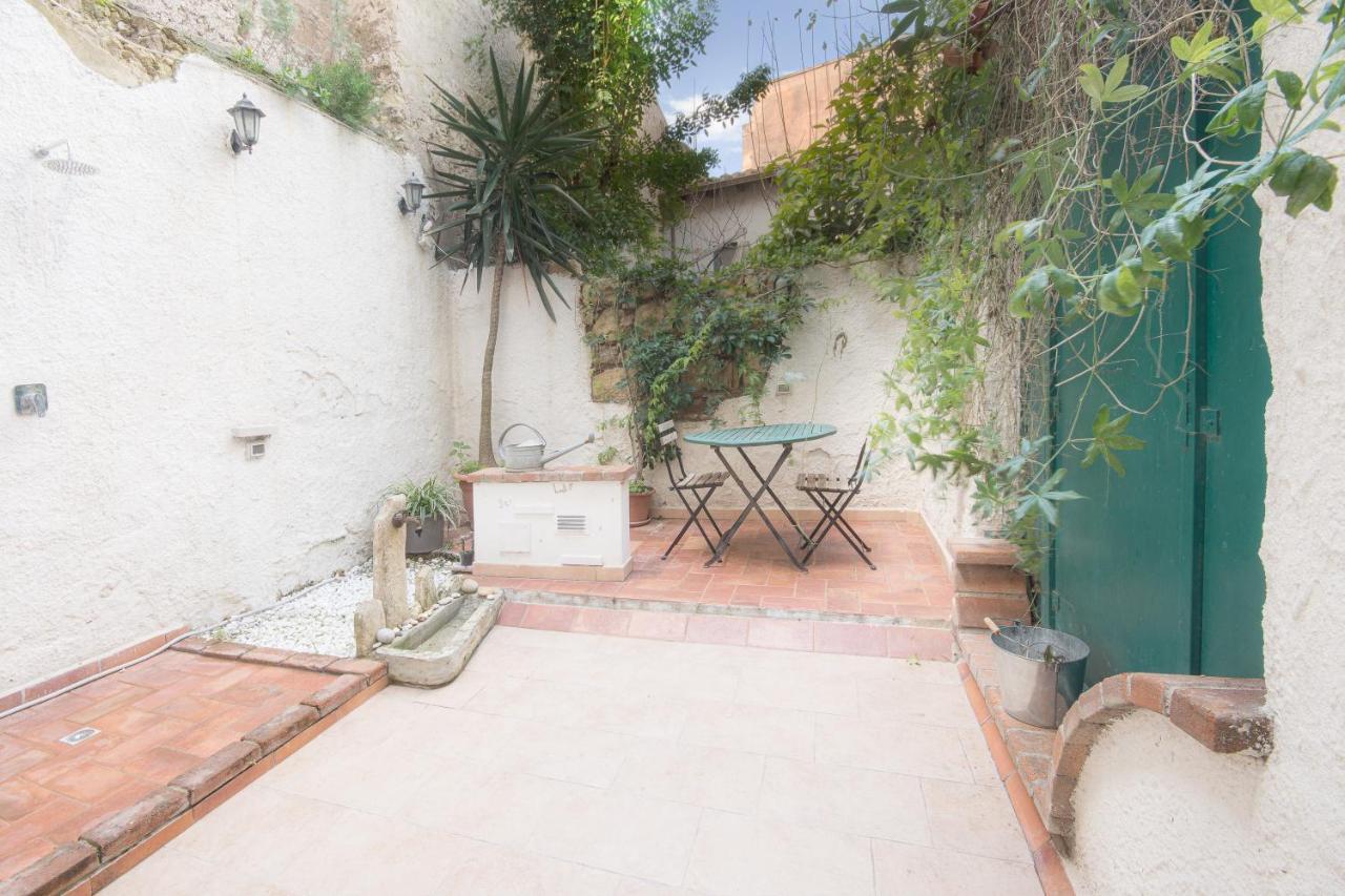 Right House - Small Garden In Old Town - Historical Castle District Cagliari Dış mekan fotoğraf